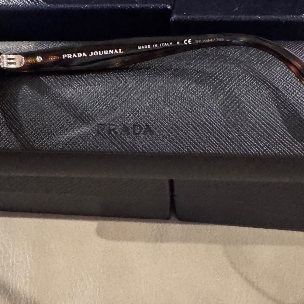 Prada eyeglasses - Picture 3 of 4